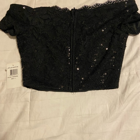 B.Dhrlin two piece , size 0 - Picture 6 of 7